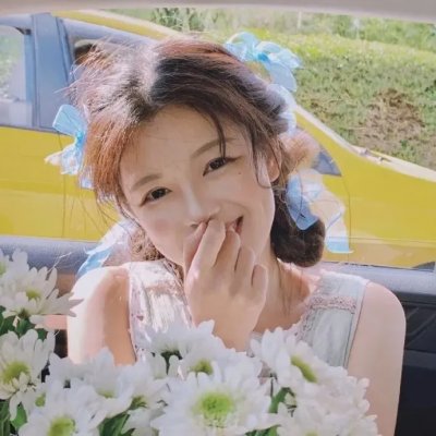 我的同桌是校花